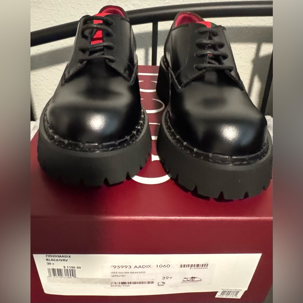 🛑 SOLD 🛑 GUCCI
Thea Lug Sole Shoes
Women’s EU 39.5 - Picture 11 of 16